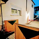 Vroni - Wohlfuehlambiente Mit Stil Und Terasse